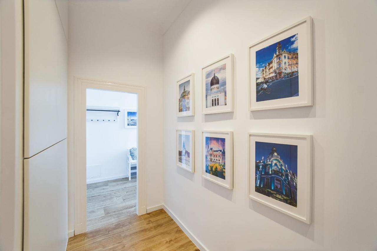 Spacious Riverviews Apartment Near Piata Unirii Gran Varadino Esterno foto