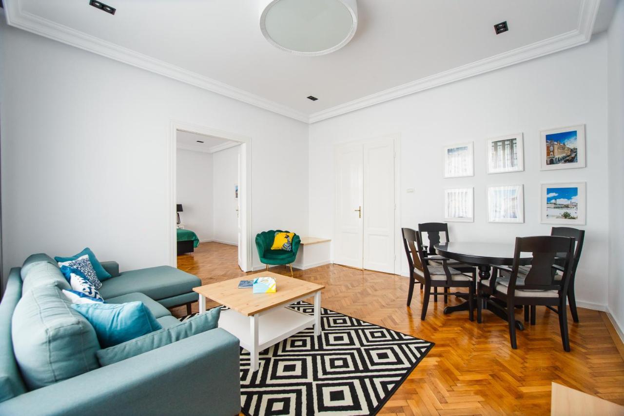 Spacious Riverviews Apartment Near Piata Unirii Gran Varadino Esterno foto