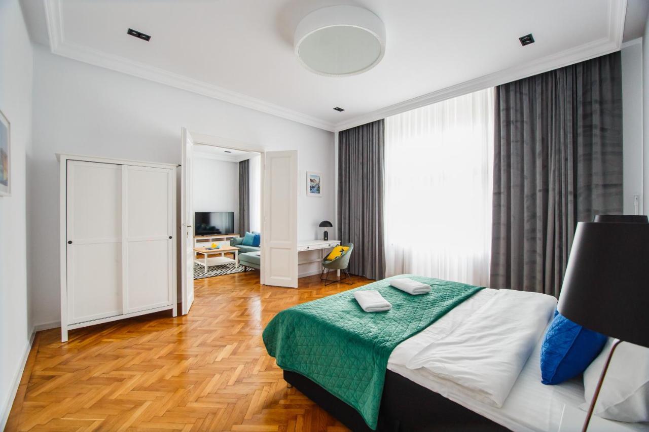 Spacious Riverviews Apartment Near Piata Unirii Gran Varadino Esterno foto